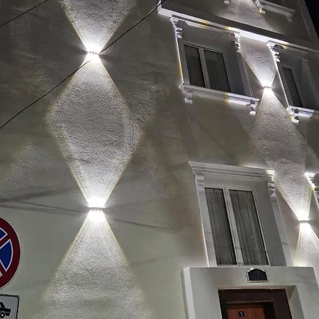 7 Apartment *